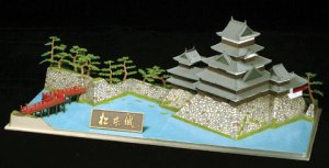 画像1: 童友社(DOYUSHA)/4975406101636/日本の名城プラモデル 1/350 スタンダード版 松本城