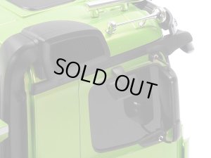 画像4: (12月発売/予約分)タミヤ(TAMIYA)/47523/1/14RC メルセデス・ベンツ アロクス 4151 8x4 ダンプトラック(キャンディーグリーンエディション)(未組立)