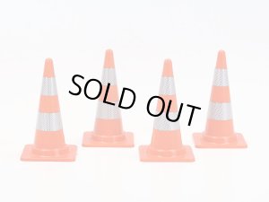 画像10: (12月発売/予約分)タミヤ(TAMIYA)/47523/1/14RC メルセデス・ベンツ アロクス 4151 8x4 ダンプトラック(キャンディーグリーンエディション)(未組立)