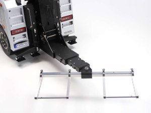 画像9: タミヤ(TAMIYA)/47528/1/14RC ボルボ FH16 750 8×4レッカートラック(シルバーエディション)(未組立)
